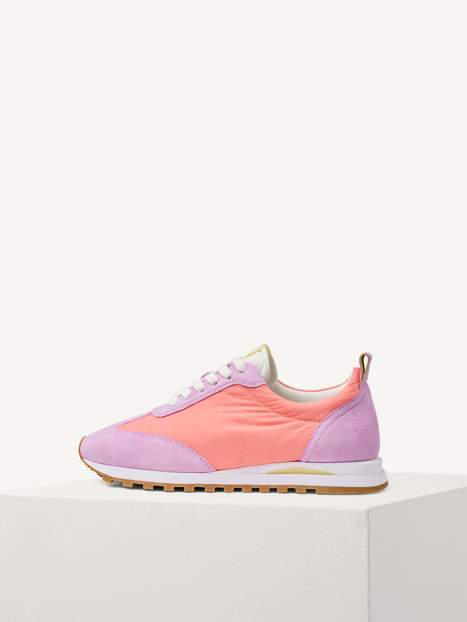 Sneaker